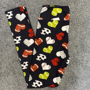 LuLaRoe Sports Heart Leggings 🎾 🏈 🏀 ⛳️ ⚾️ ⚽️